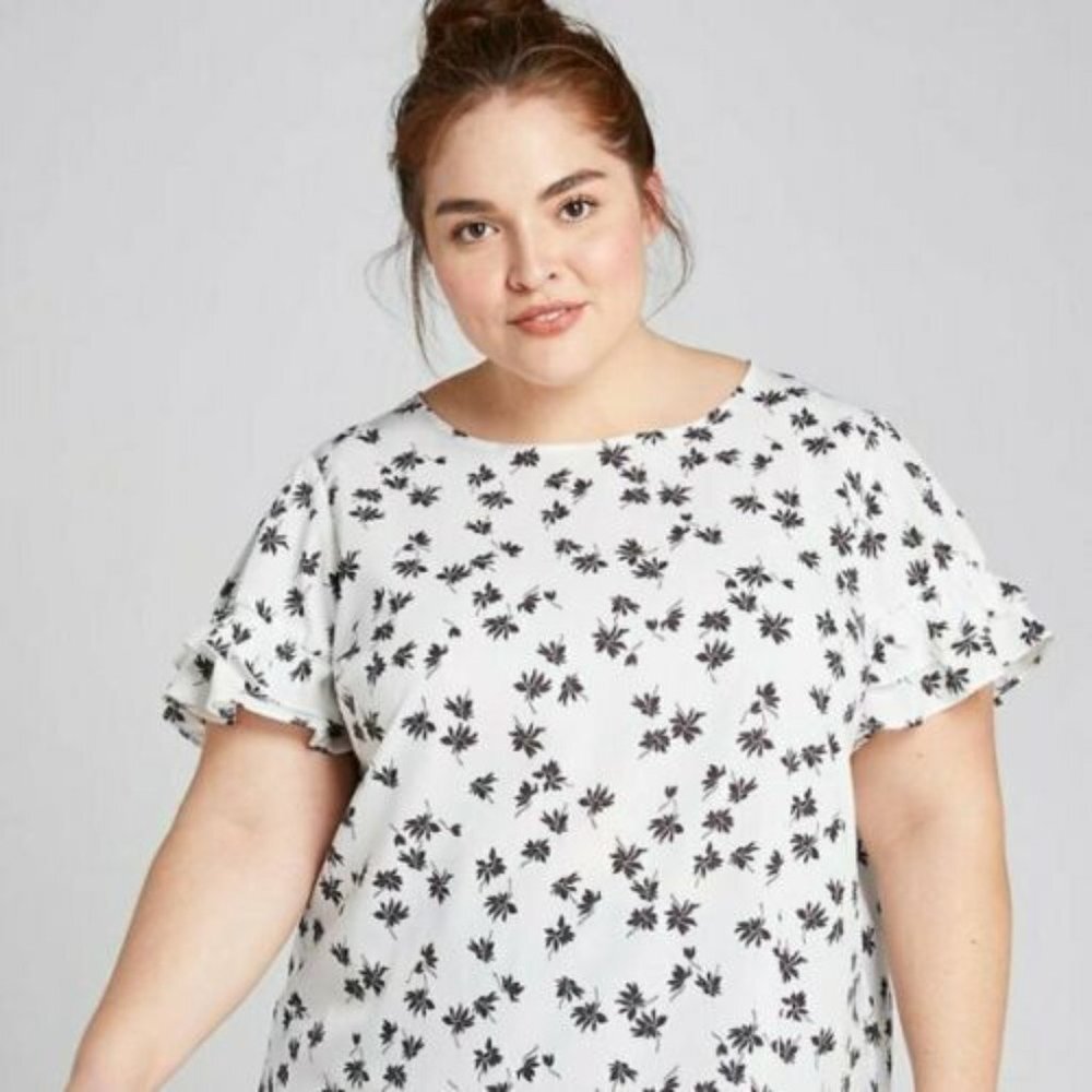 ✨2/$20 Lane Bryant Floral Flutter Short Sleeve Blouse Sheer Top Plus Size 22 - Picture 8 of 9